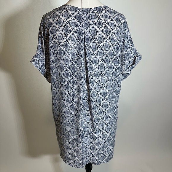 Max Studio Blue/White Boho Floral Print Short Sleeve Blouse Womens Size Medium M - Picture 4 of 9